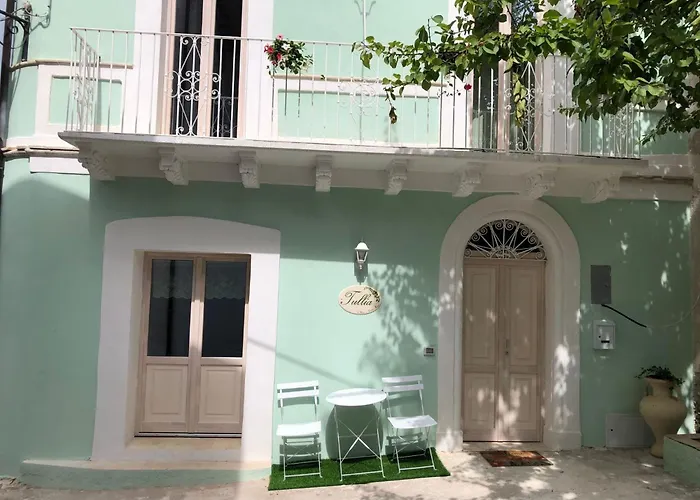 Tullia -Intera Casa-