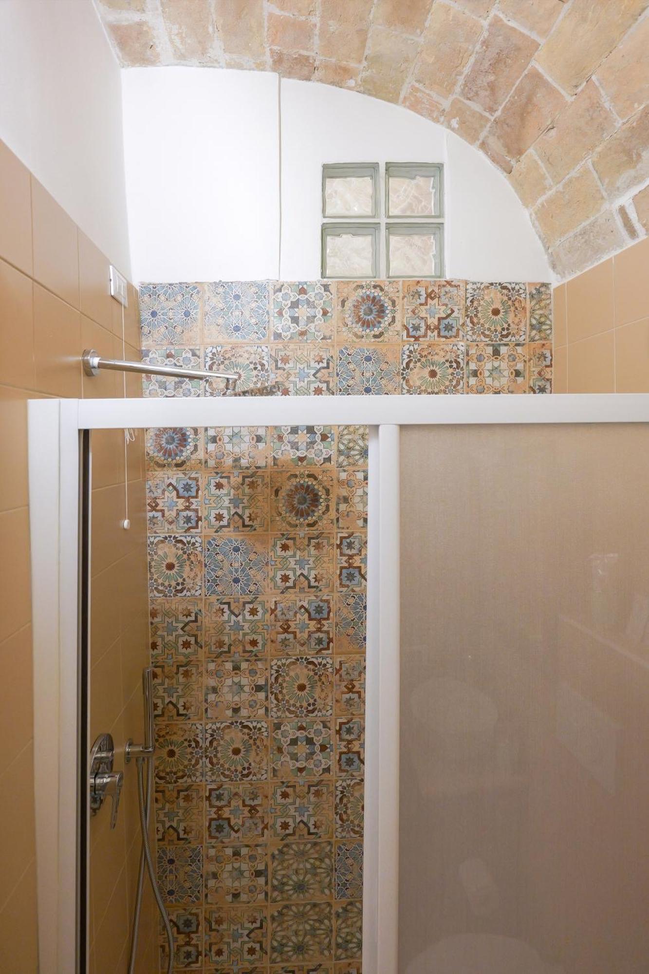 Tullia -intera Casa-